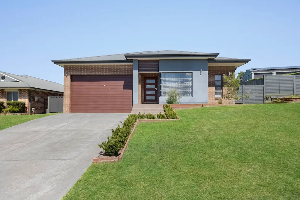 16 James O'Donnell Drive, Bowenfels, NSW 2790