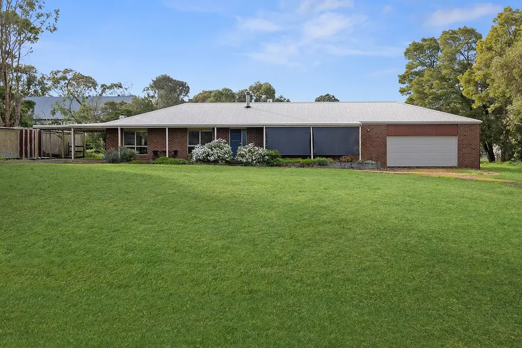 Kirkstall 4Moenga Rural Comfort with Room to Grow