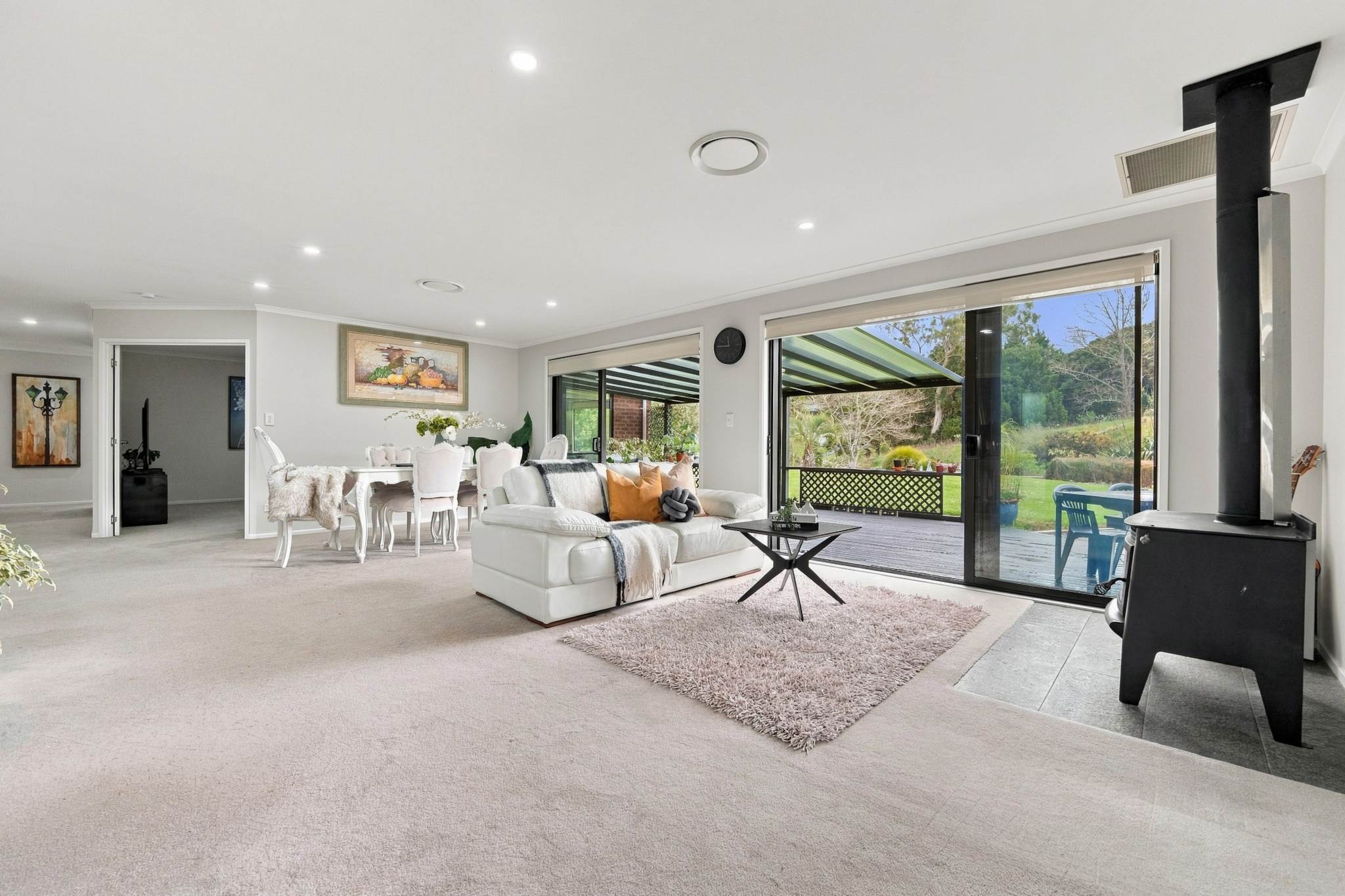 29 Whangaparaoa Road, Red Beach, photo 14