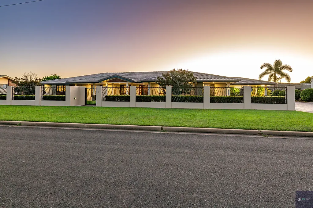 3 Crosby Street, Thabeban, QLD 4670
