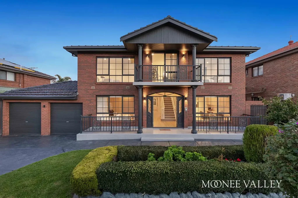 Avondale Heights 5chambre A Residence of Distinction in a Blue-Chip Estate Setting