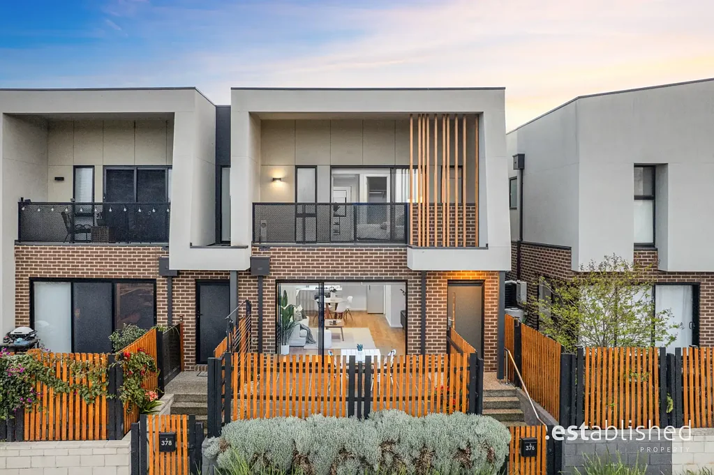 Point Cook 3બેડરૂમ Effortless Living in the Heart of the Alamanda School Zone