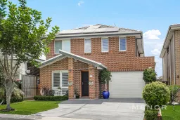 8 Dressage Street, Box Hill