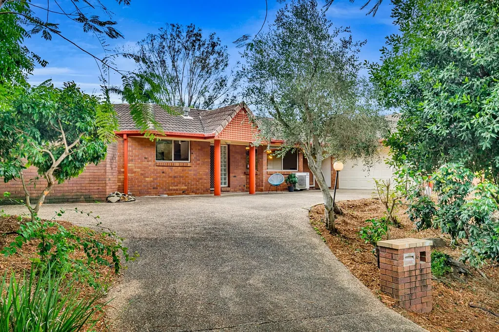 6 Tuckett Street, Kenmore Hills, QLD 4069