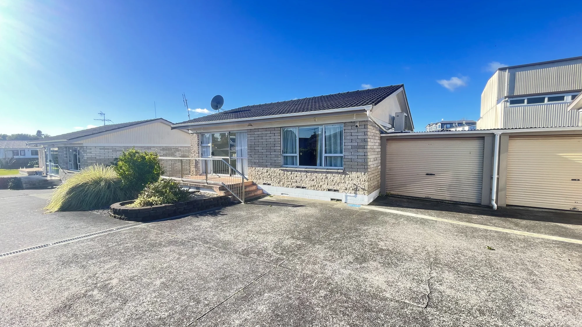 Comfortable & Convenient 2-Bedroom Unit 6 & 8 for rent