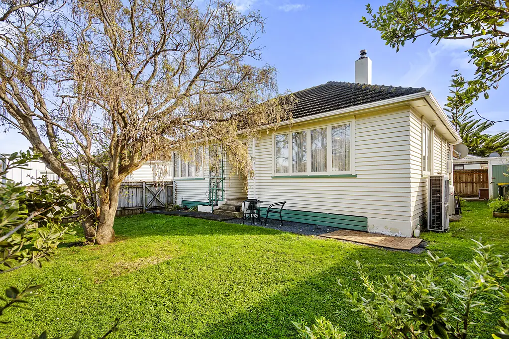 Waiwhetu 2chambre Golden Opportunity - Charming Home!