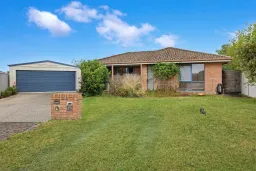 2 Albyn Close, Pakenham