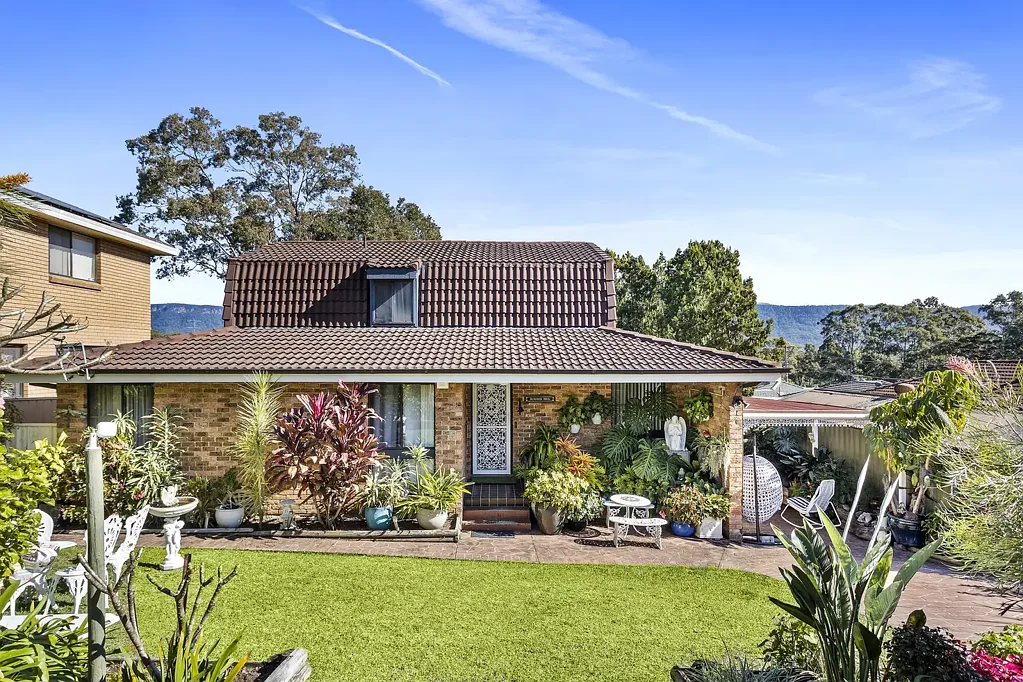Dapto 3 Bedroom ELEVATED FAMILY LIVING & VIEWS