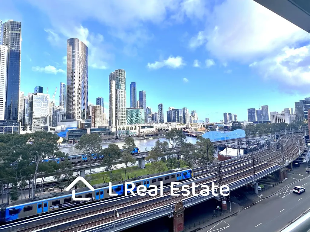 Modern 2-Bedroom Apartment in Prime Melbourne CBD Location (Unfurnished)
