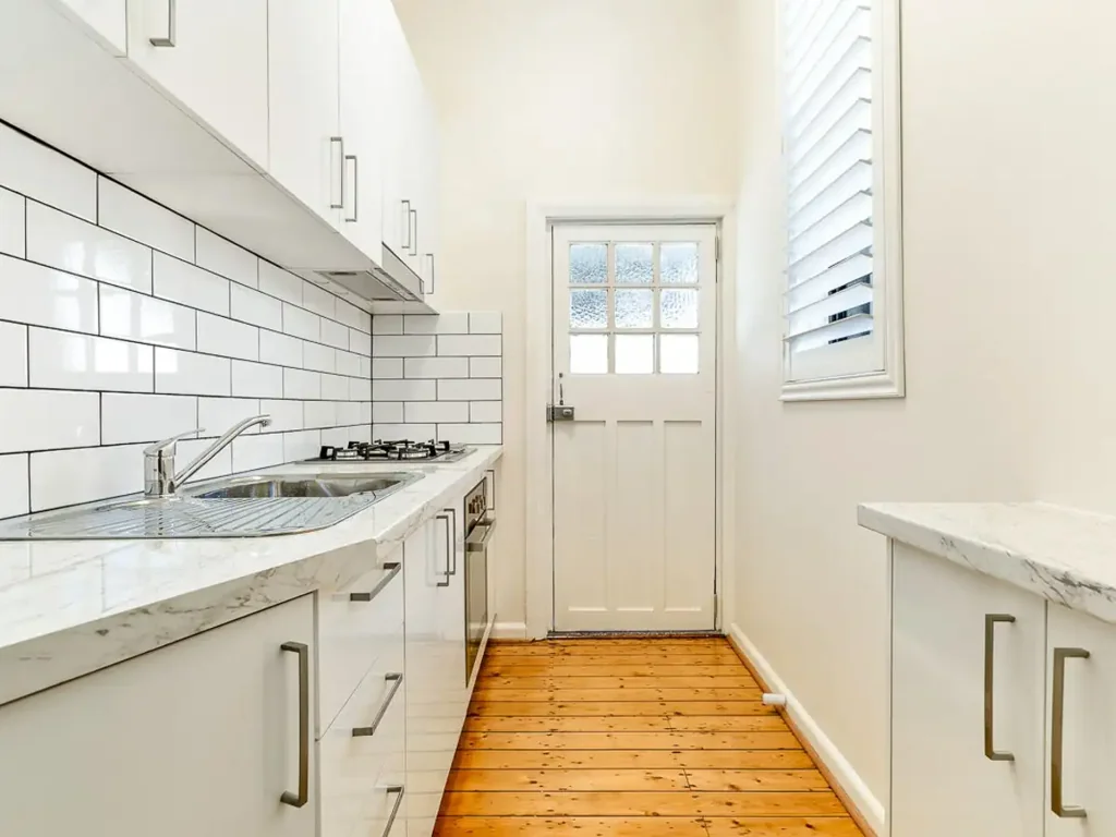 HUGE GROUND FLOOR TOTALLY RENOVATED ONE BEDROOM APARTMENT WI
