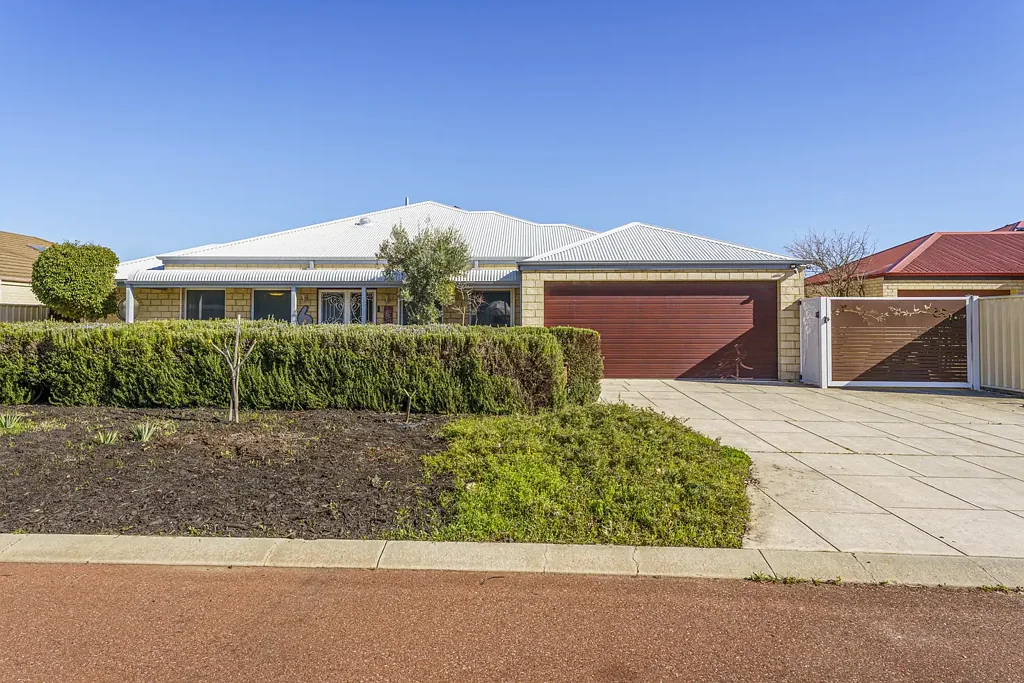 Lakelands 4房  FABULOUS FAMILY HOME !!!
