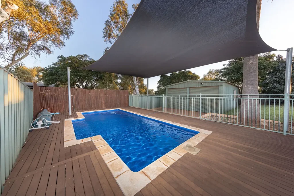11 Robe Crescent, Dampier, WA 6713