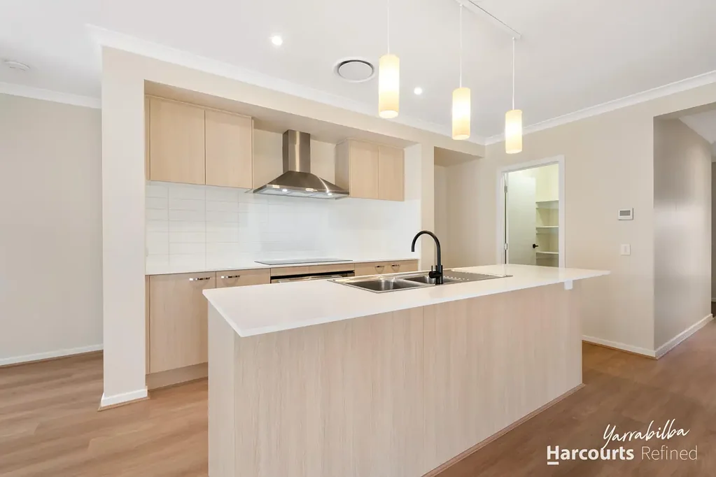 STUNNING BRAND-NEW FAMILY HOME IN YARRABILBA