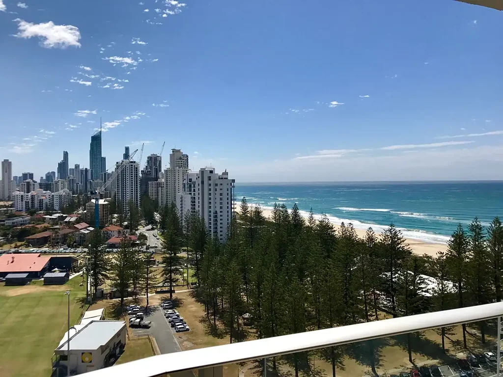 Luxurious Full-Floor Apartment with Spectacular Views.