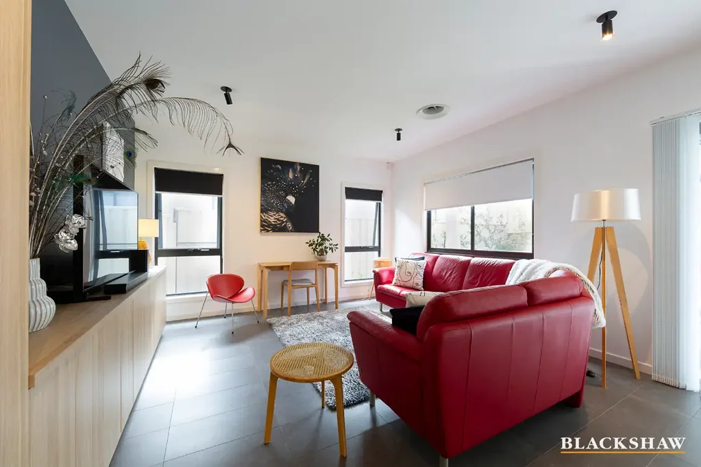 Mawson 3Zimmer Stylish, Single-Level Three-bedroom ensuite, with Sunroom and Private Courtyard