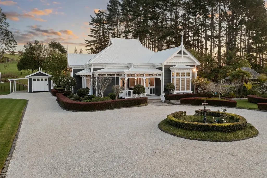 Kumeu 5ਬੈੱਡਰੂਮ POMONA VILLA
