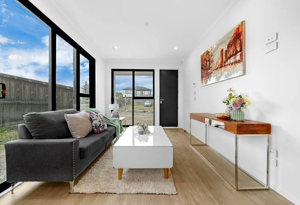 Modern, Spacious 3-Bedroom Home with Garage – ...