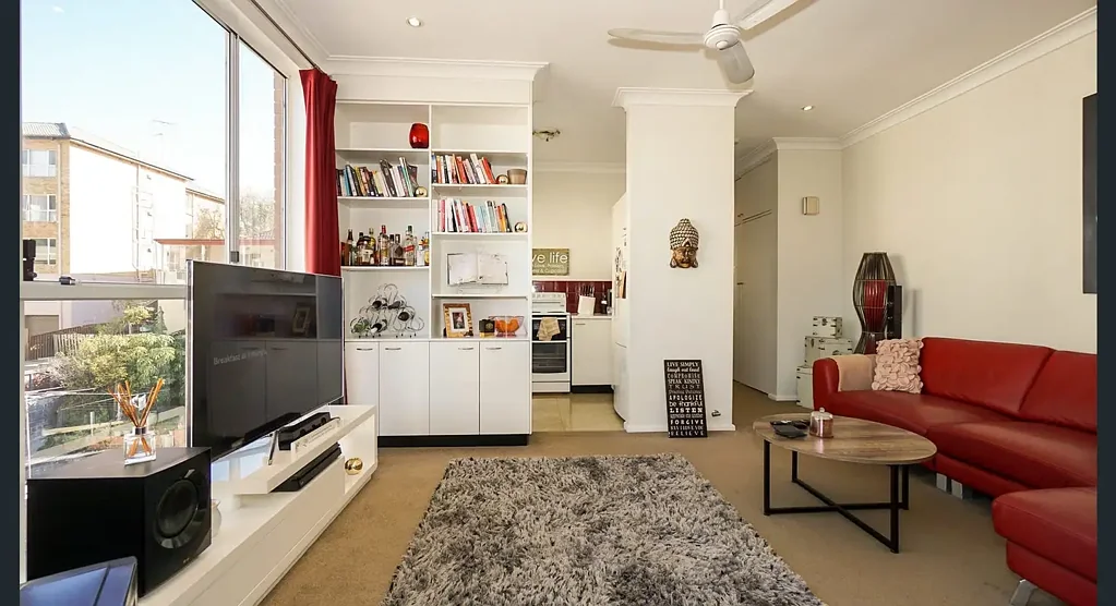 CONVENIENTLY LOCATED TWO BEDROOM SECURITY APARTMENT CLOSE TO SHOPS & TRANSPORT