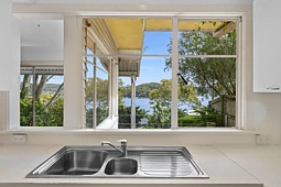 11 Herbert Avenue, Newport