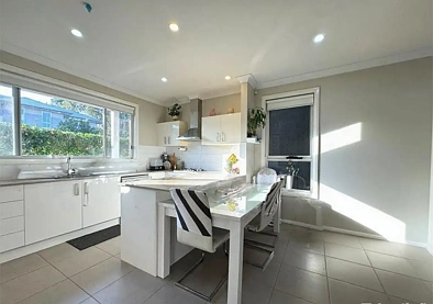 4 Romney Street, Rouse Hill, NSW 2155, 3 phòng ngủ, 2 phòng tắm, House