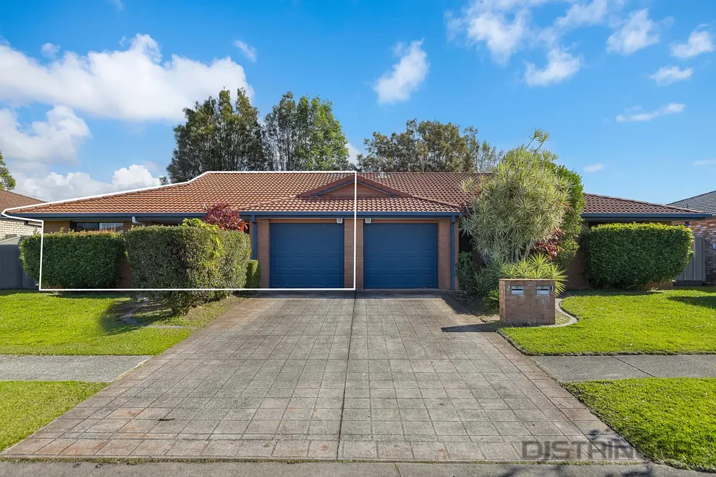 Tweed Heads South 3침실 RARE DUPLEX OPPORTUNITY – BUY ONE OR BUY BOTH