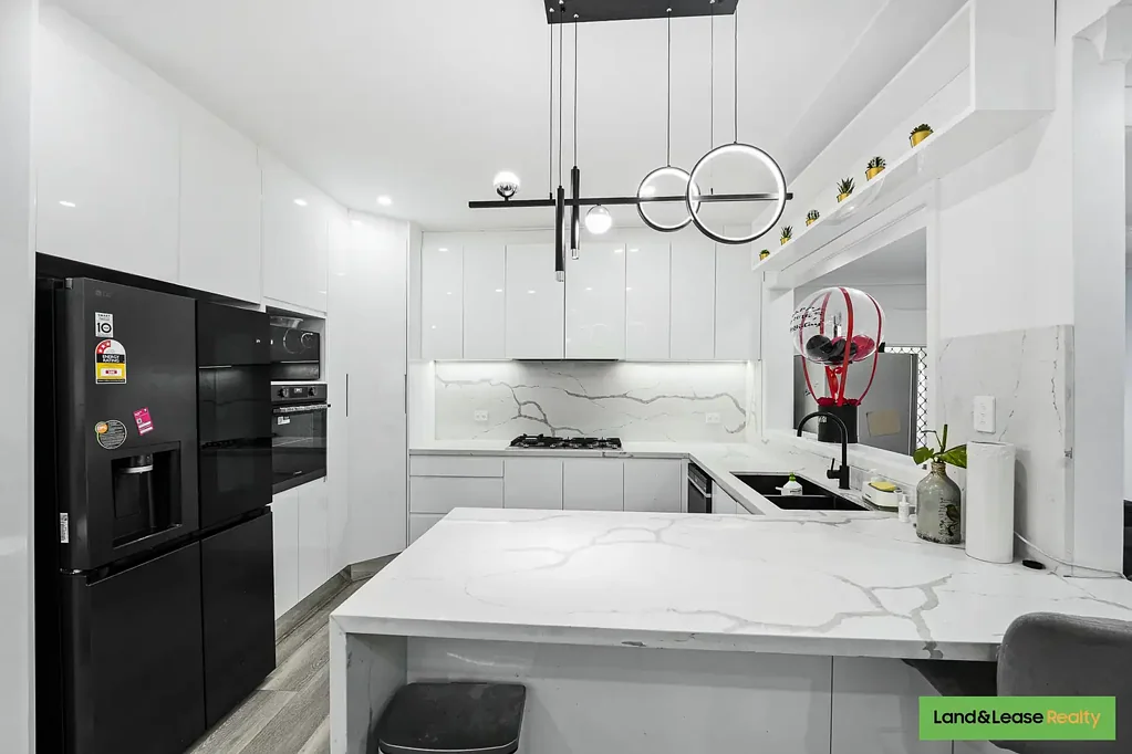 Greenacre 4ਬੈੱਡਰੂਮ Spacious Family Home with CDC approved Granny Flat