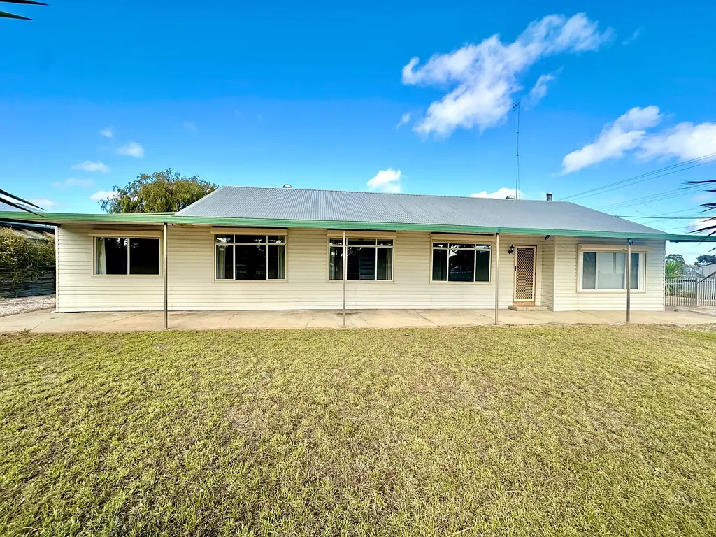 Bordertown 5chambre A Rare Find... But Not Impossible - Your Dream Home Awaits!