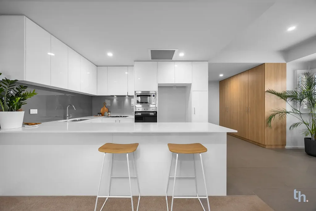 Merewether 2Moenga Oceans Reach - Coastal Sophistication with Everyday Ease