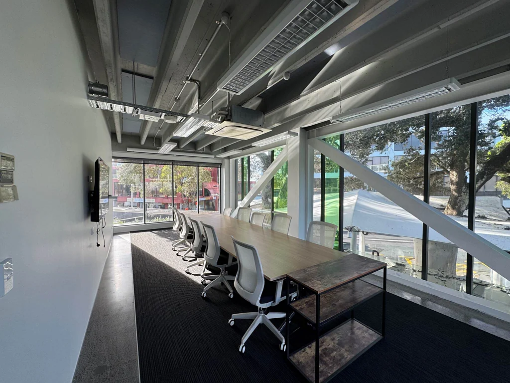 Takapuna QUALITY OFFICE IN THE HEART OF HURSTMERE