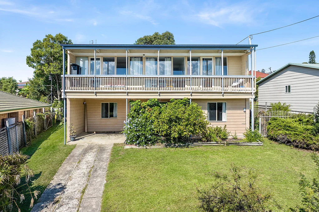 19 Anderson Avenue, Tuross Head, NSW 2537