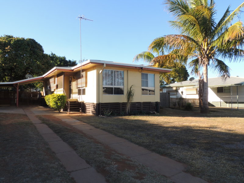 22 OXLEY DR, MORANBAH QLD 4744, 0 chambres, 0 salles de bain, House