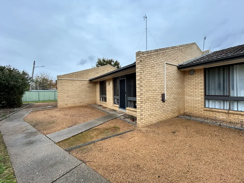 RENOVATED UNIT IN NORTH DUBBO!