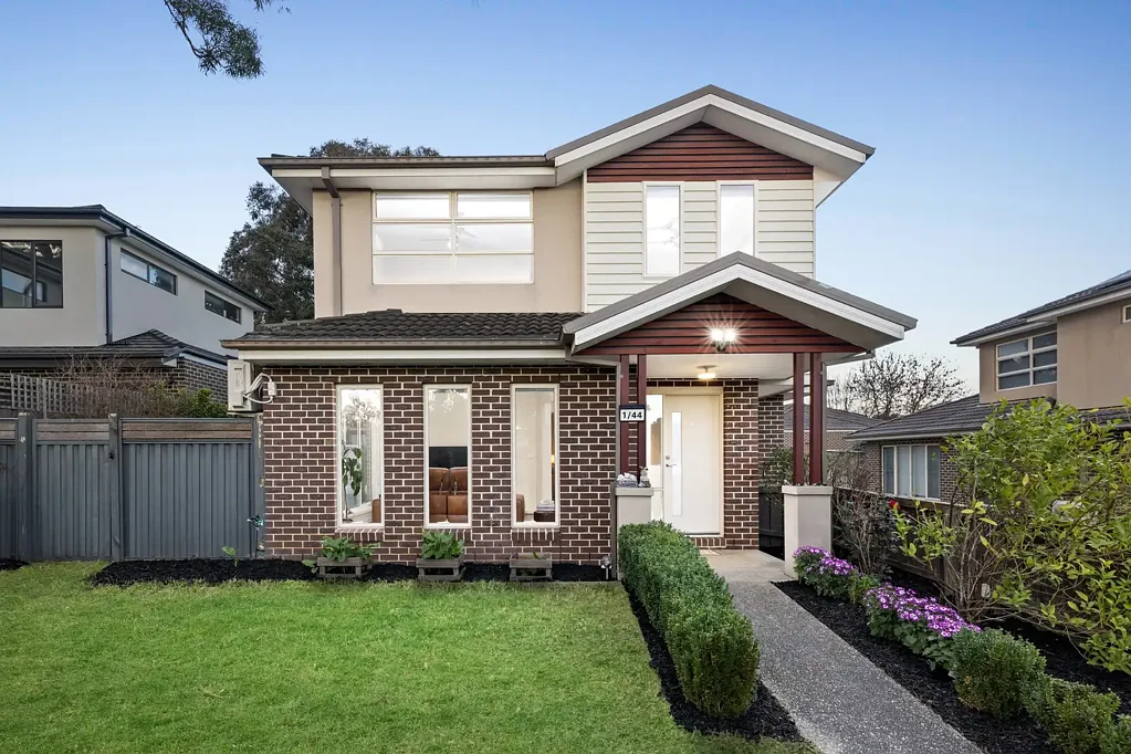 Knoxfield 4Moenga Contemporary Family Living with Flexible Spaces and Effortless Entertaining