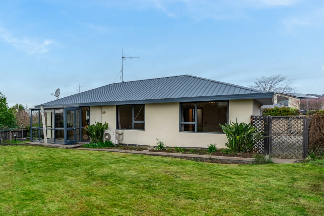 Marchwiel 3房  Location, Sun & Easy Living