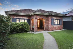 239 Somerville Road, Yarraville