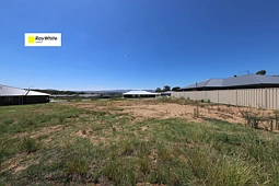 33 Weeden Place, Tumut