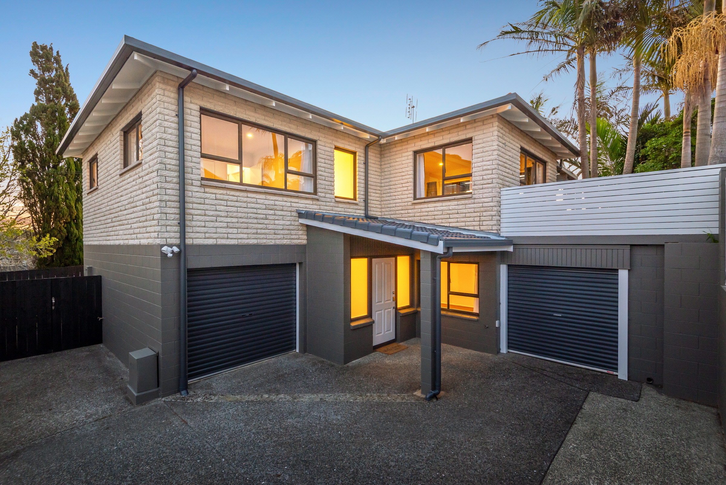 2/39 Stanley Avenue, Milford, Auckland - North Shore, 4 ห้องนอน, 0 ห้องน้ำ, Townhouse