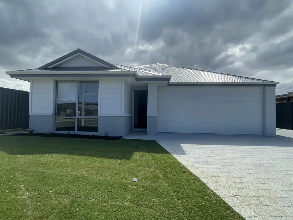 Three Bedroom Dual Living Property!