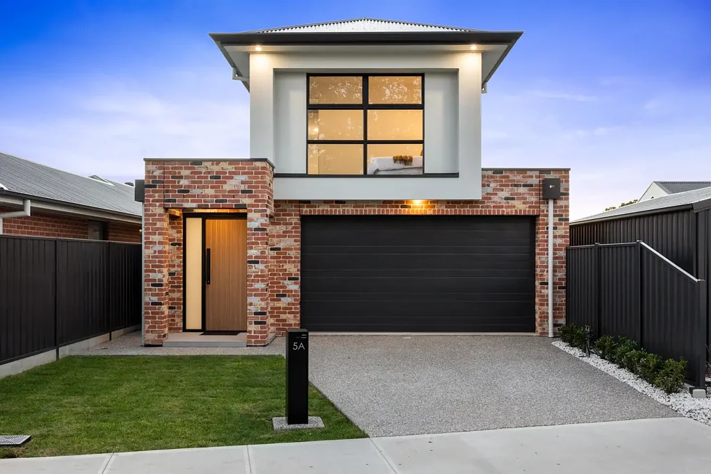 Woodville South 3房  Brand New Stylish Modern Living in a Sought After Location