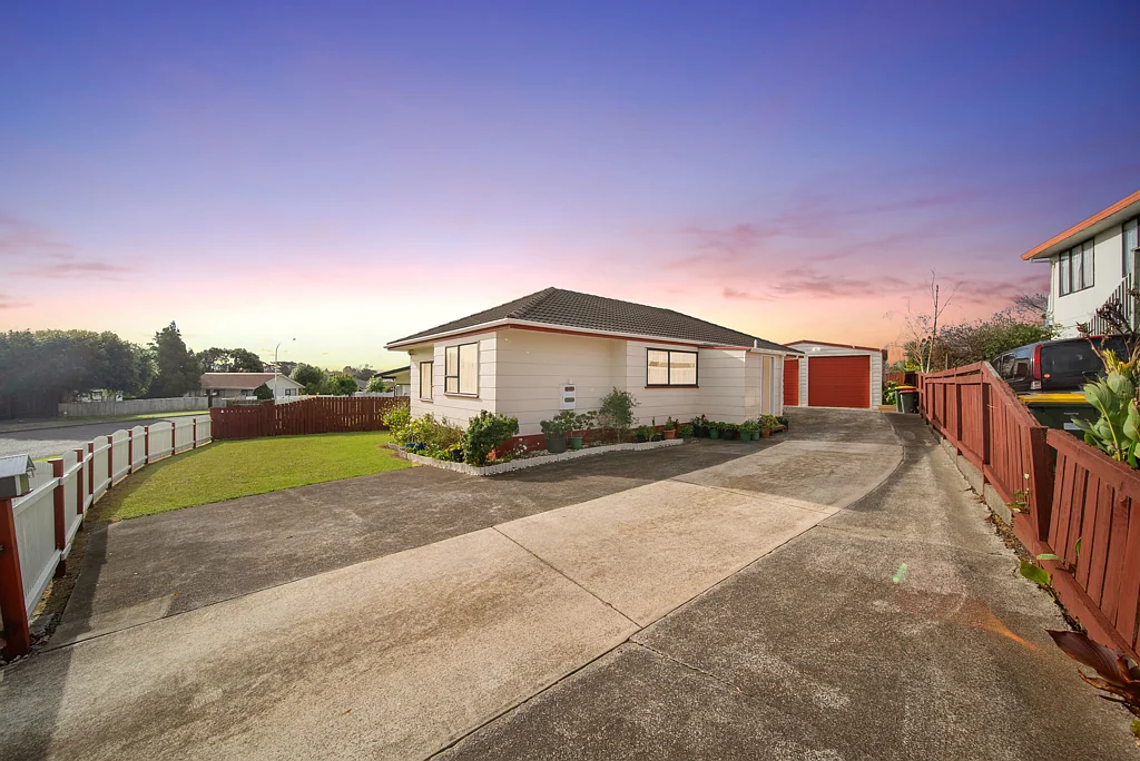Manurewa 3 Bedroom Charming 3-Bedroom Family Home with Spacious Land