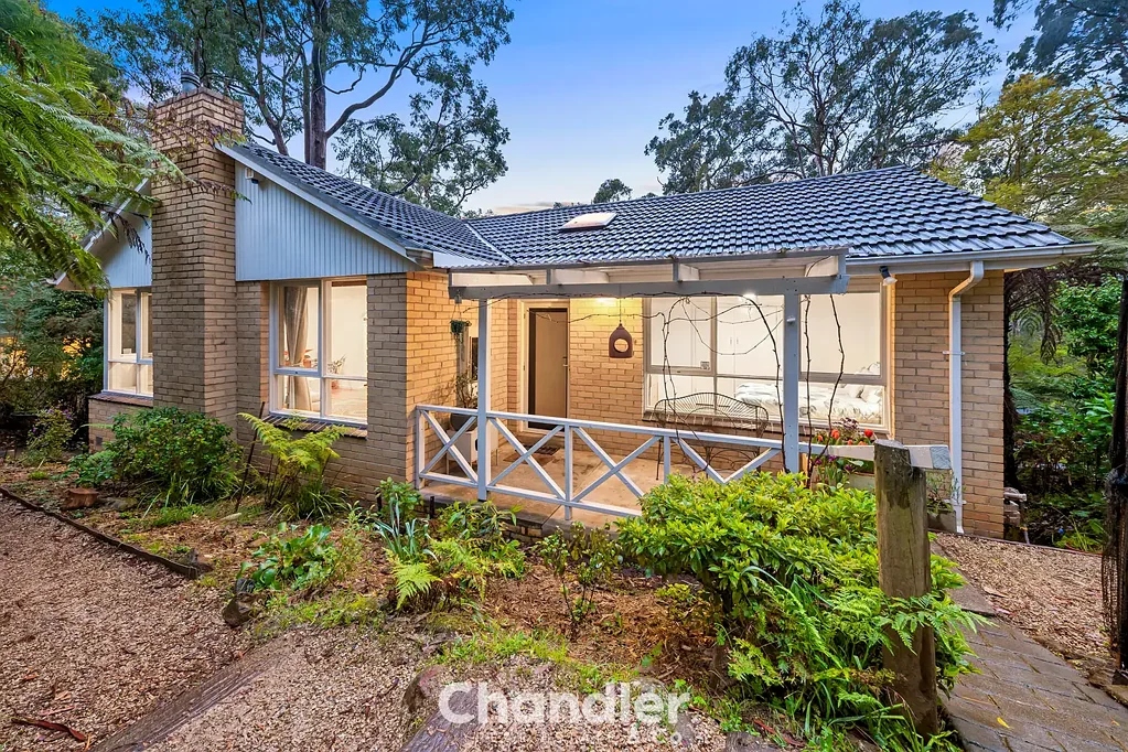 61 Alexander Avenue, Upwey, VIC 3158