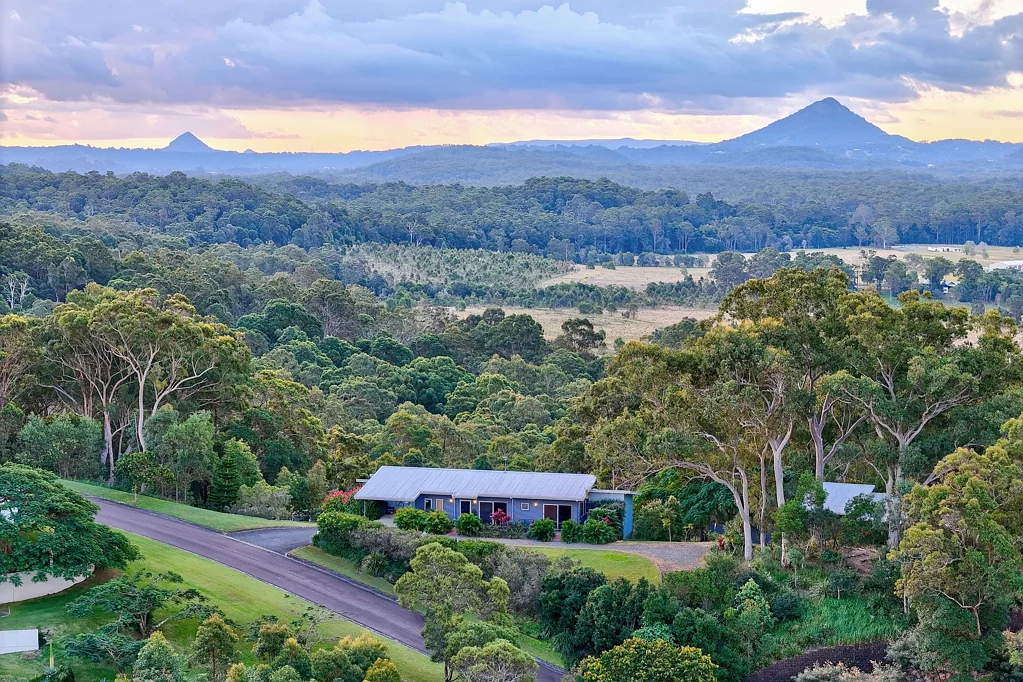 Yandina Creek 3Moenga Contemporary  Style, Open-Plan Country Retreat and Impressive Workshop or Studio.