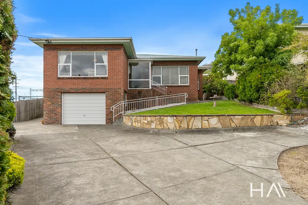 33 Creek Road, Lenah Valley, TAS 7008