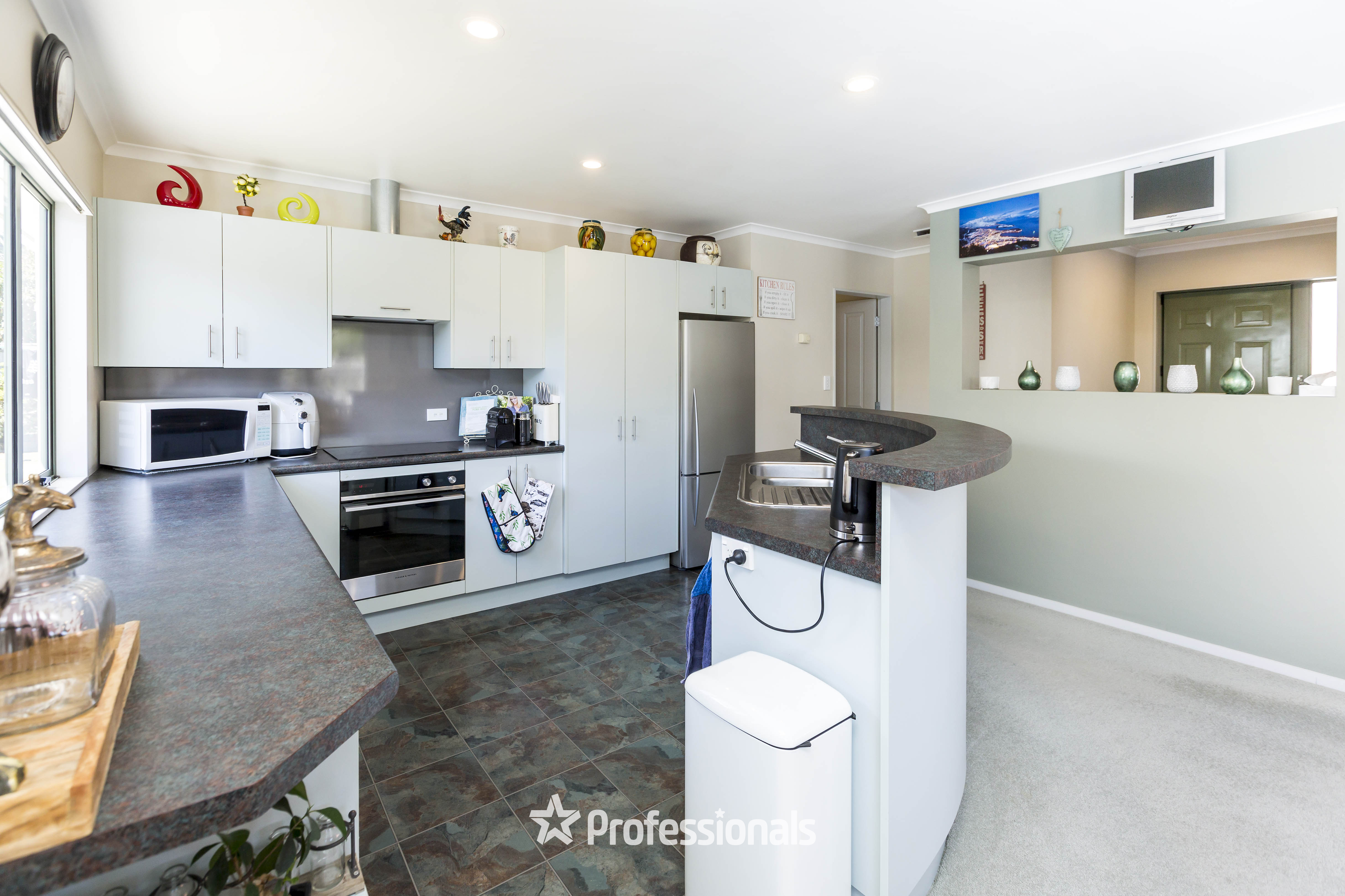 8 Carlow Grove, Birchville, Upper Hutt, 3 રૂમ, 2 બાથરૂમ, House