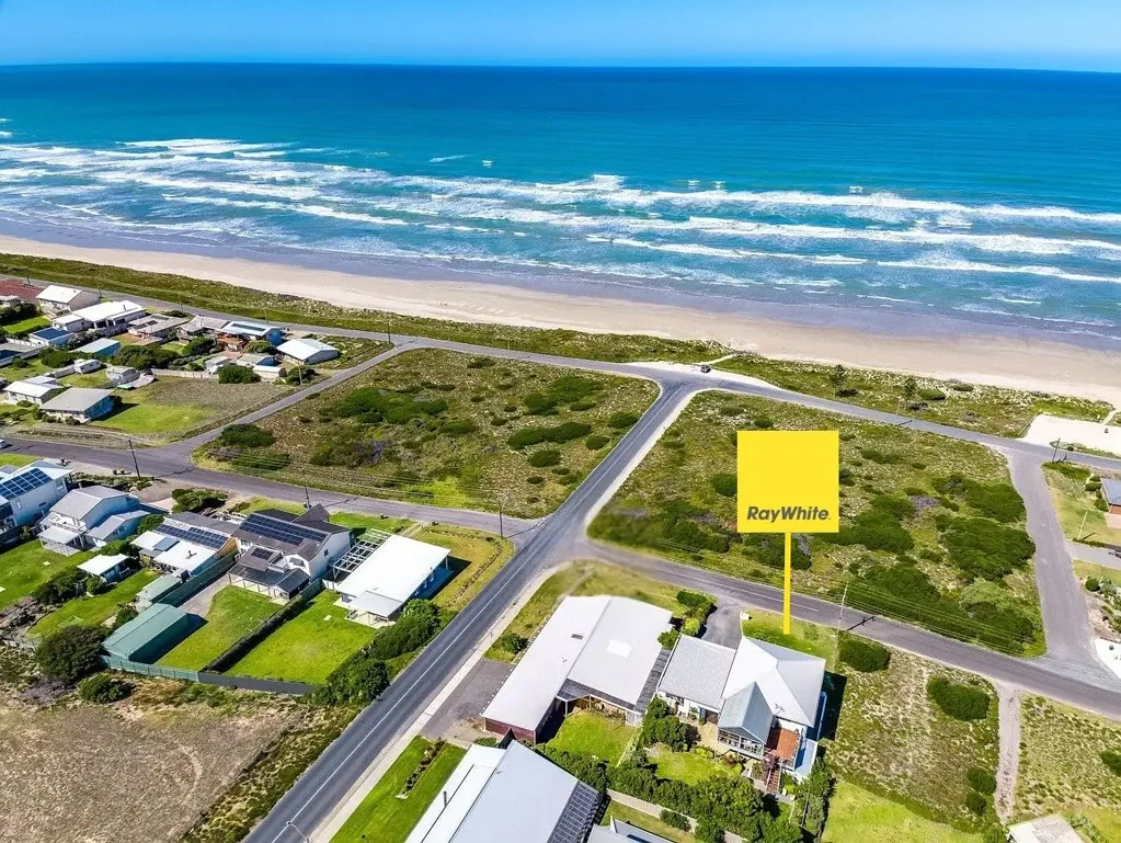 Middleton 3ห้องนอน Middleton Beach - Uninterrupted Coastal Views, Rare Off-Market Opportunity