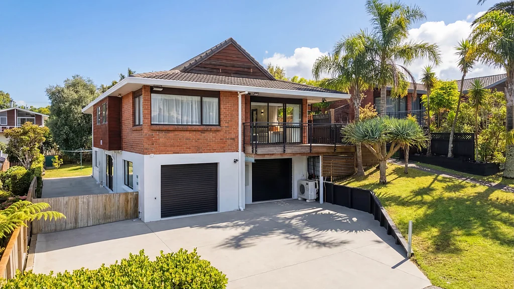 5 Vintage Drive, Henderson, Waitakere City, Auckland