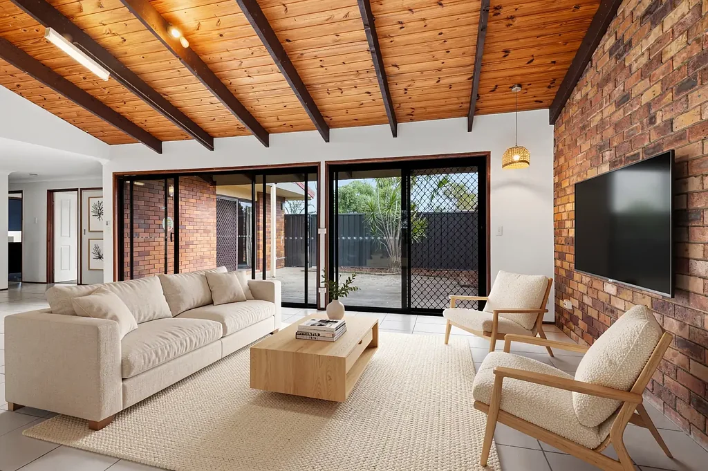 Petrie 3房 宽敞的家庭住宅，背靠公园绿地 Spacious Family Living Backing Onto Parkland