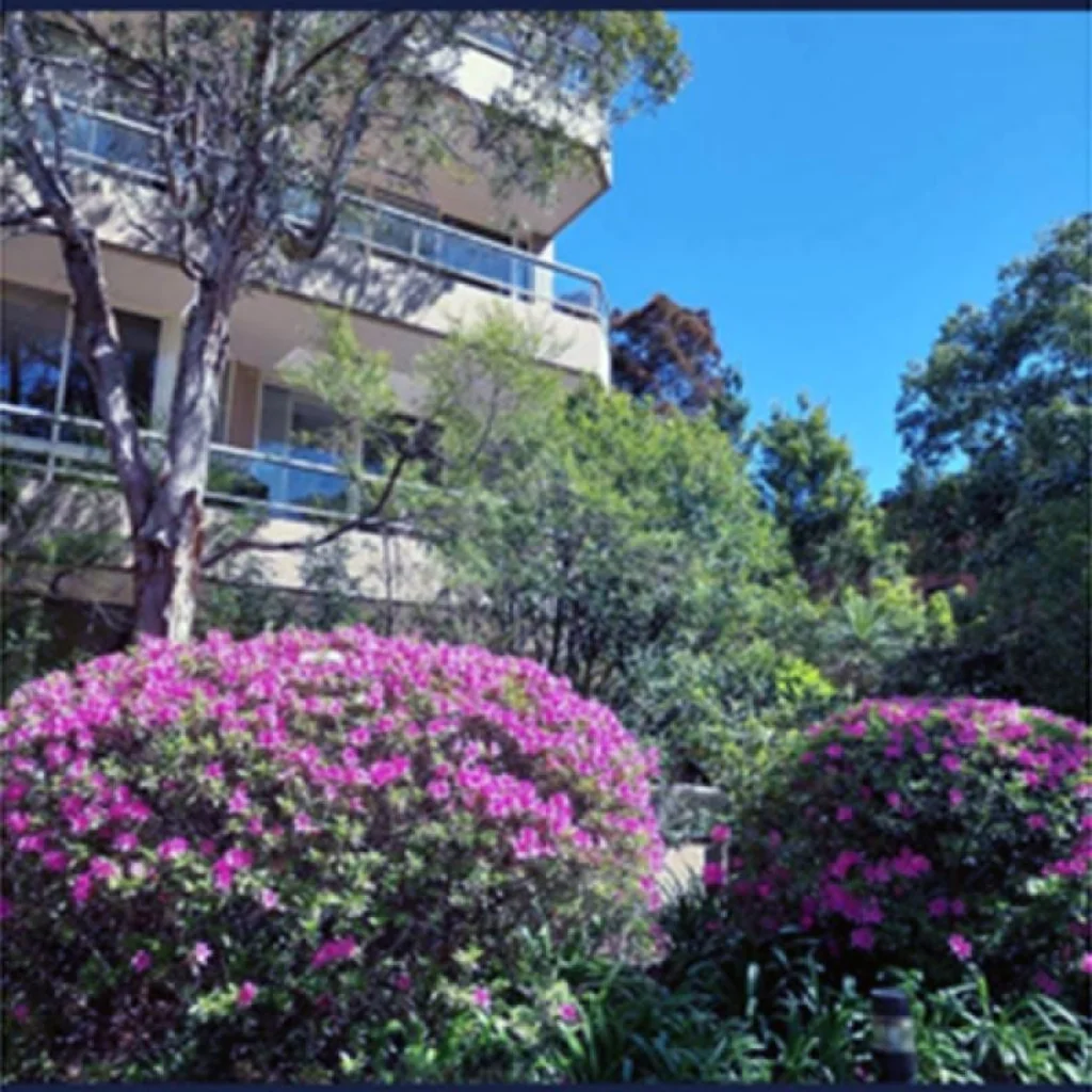 Spacious 2 bedroom North Facing Security Apartment
