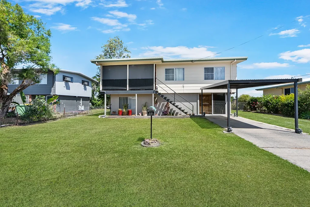 South Mackay 3房  Side Access with Superb Downstairs Area