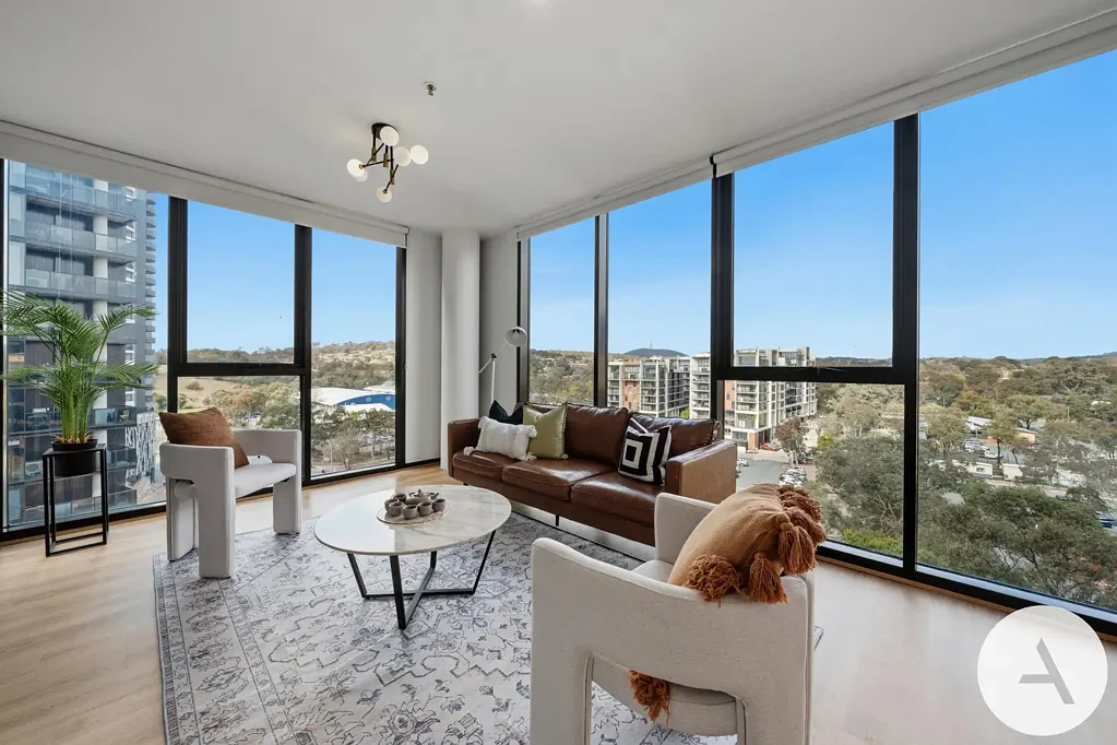 Belconnen 3房  Spacious (118 m2) 3 Bedroom Apartment with Iconic Views & Unrivaled Convenience - Move-in Ready!